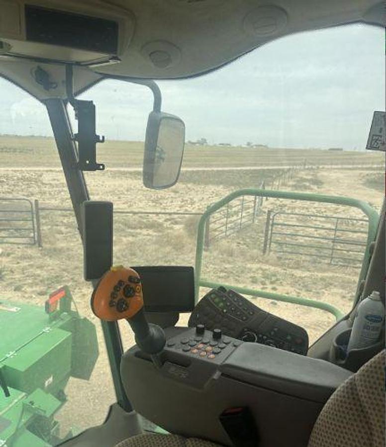 Used 2021 JOHN DEERE W235