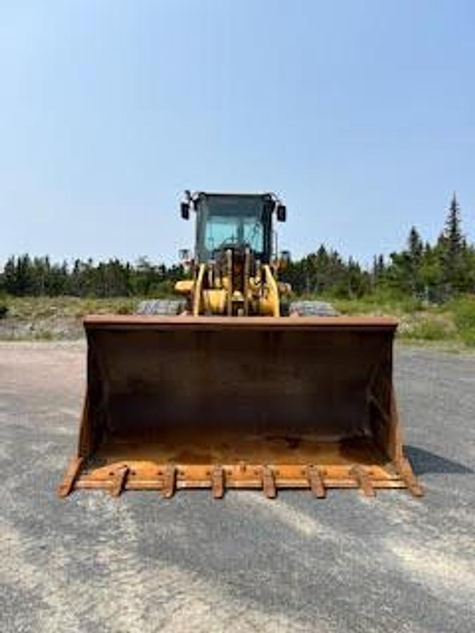 Used 2002 John Deere 644H Wheel Loader