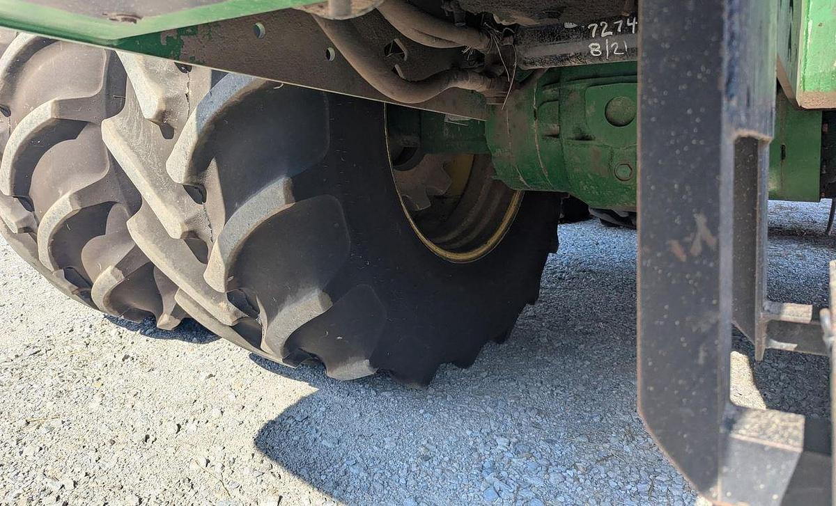 Used 2001 JOHN DEERE 9400 Tractor