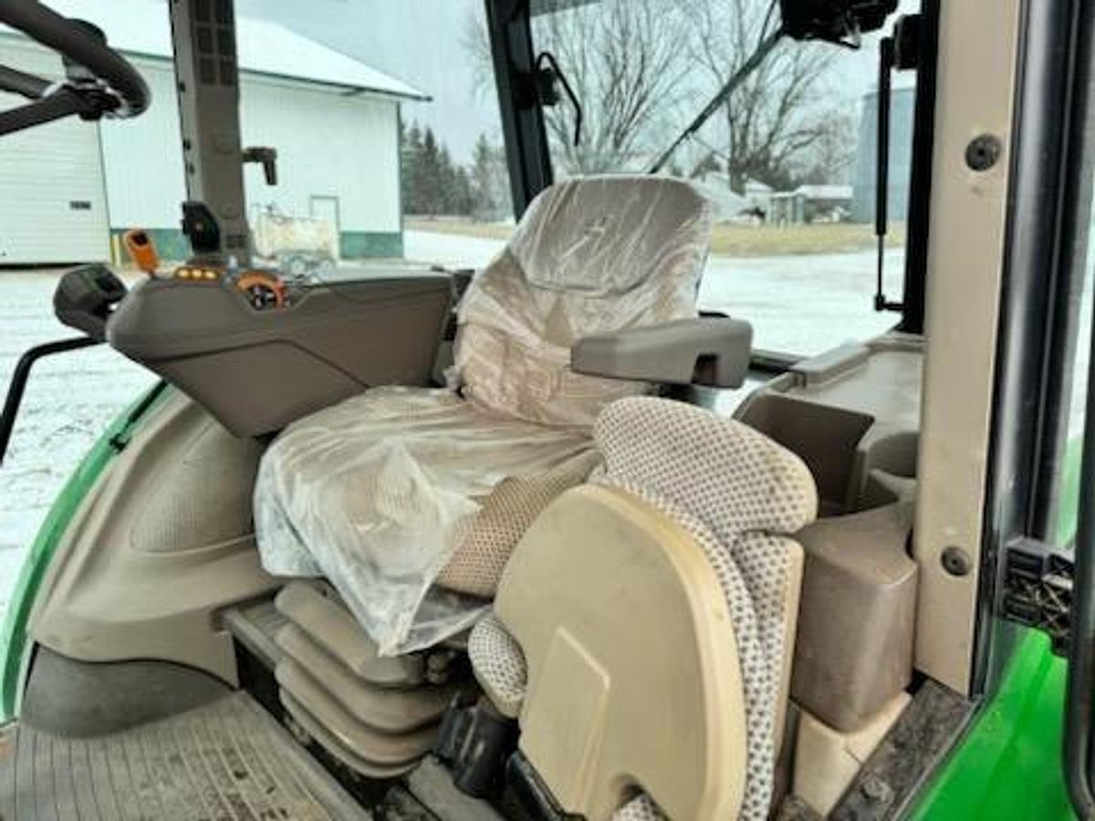 Used 2021 JOHN DEERE 5115R
