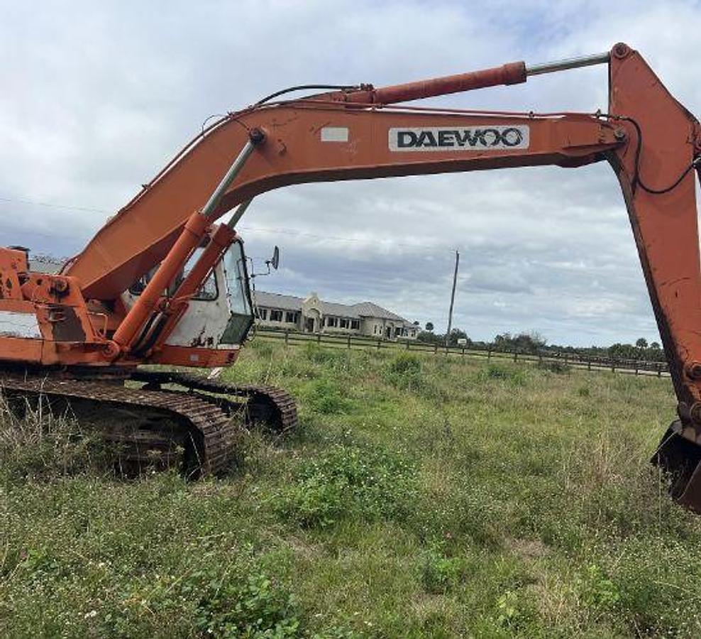 Used 1999 Daewoo Solar 330 II