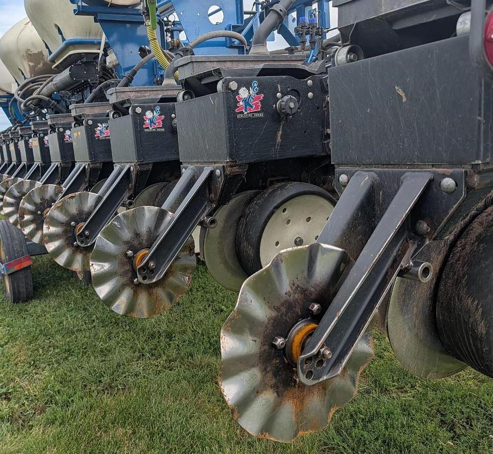 Used 2011 Kinze 3600asd Tractor