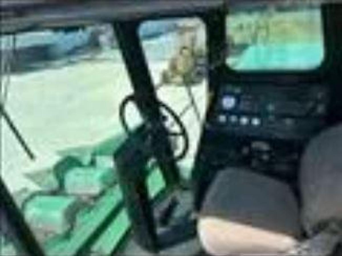 Used 1989 John Deere 7720 Titian 2 Combine