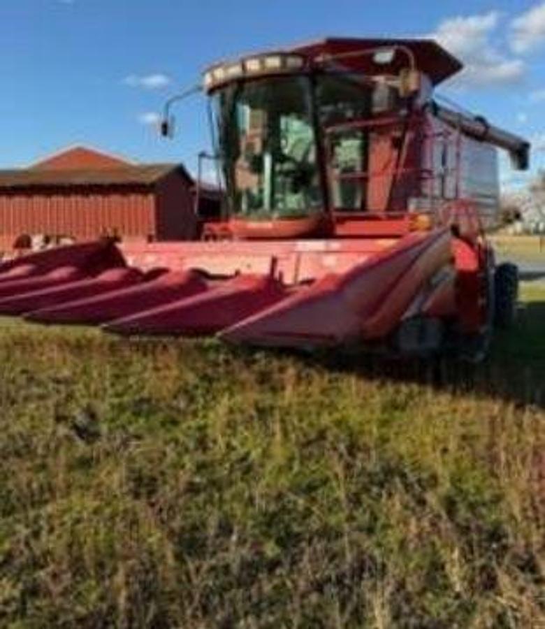 Used 2006 CASE IH 2377 Combine