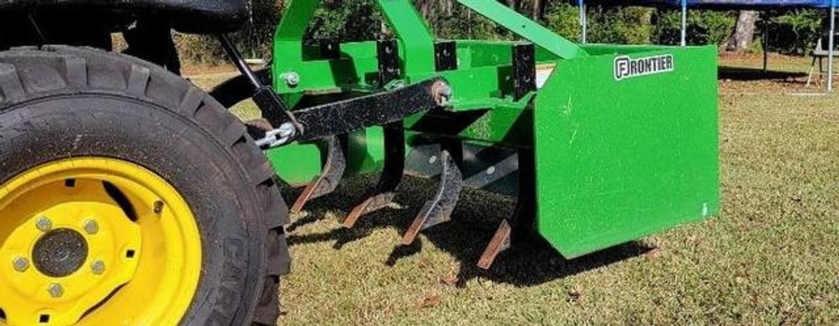 Used 2022 John Deere 1025R with Trailer