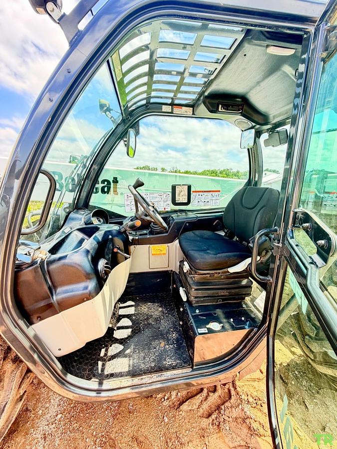 Used 2021 Bobcat V519
