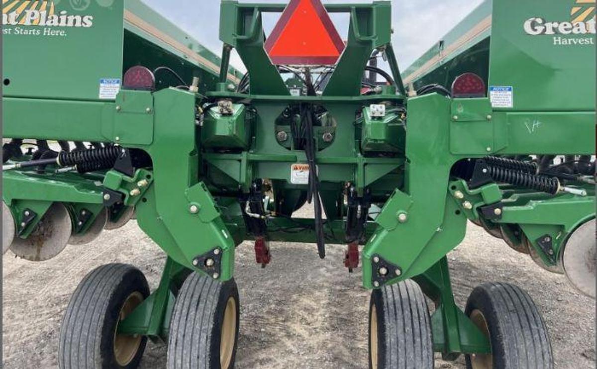 Used 2019 GREAT PLAINS 2S2600