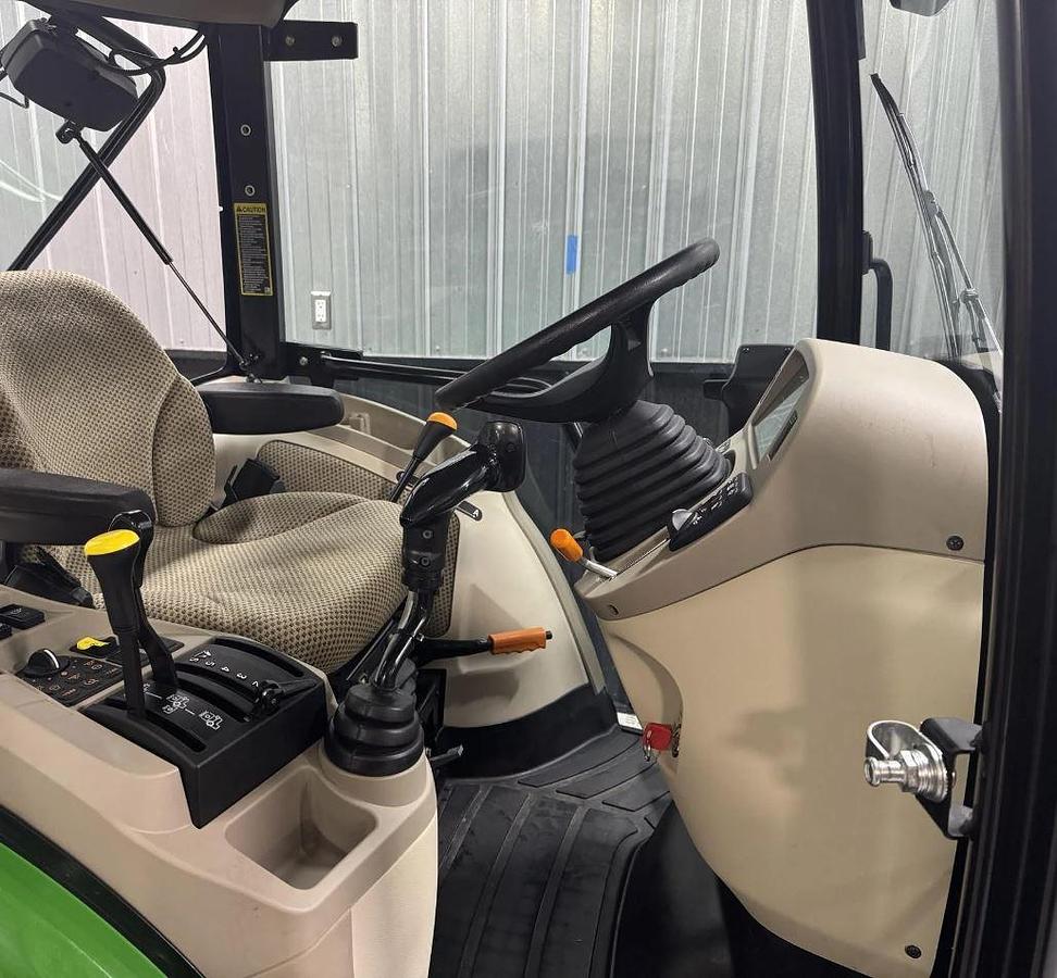 Used 2022 John Deere 3046R