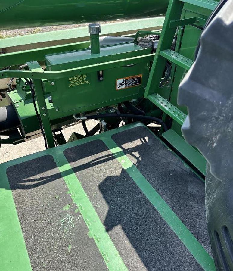Used 2012 John Deere S670 Combine