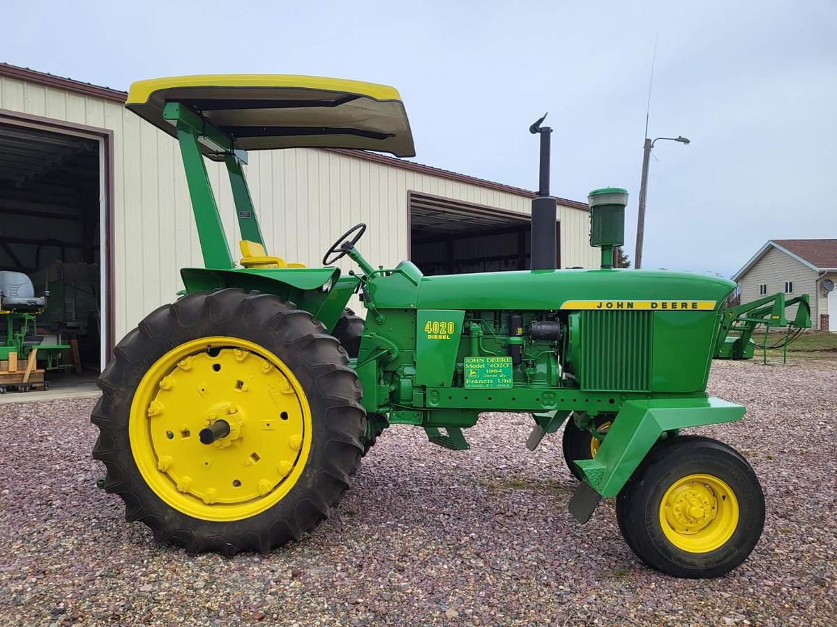 Used 1964 John Deere 4020