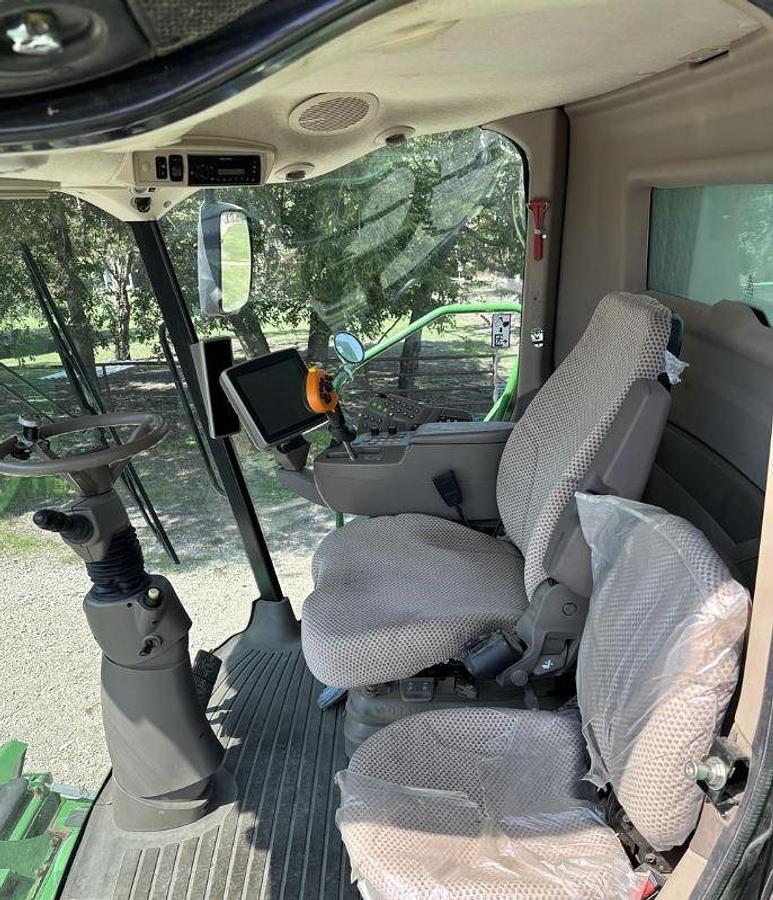 Used 2012 John Deere S670 Combine