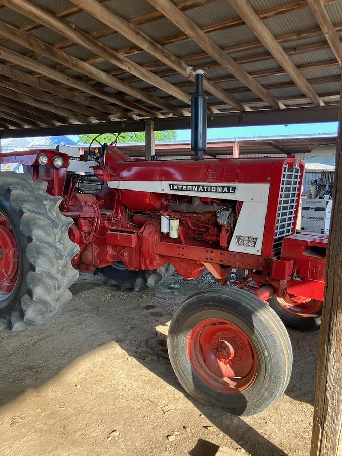 Used 1969 International 856