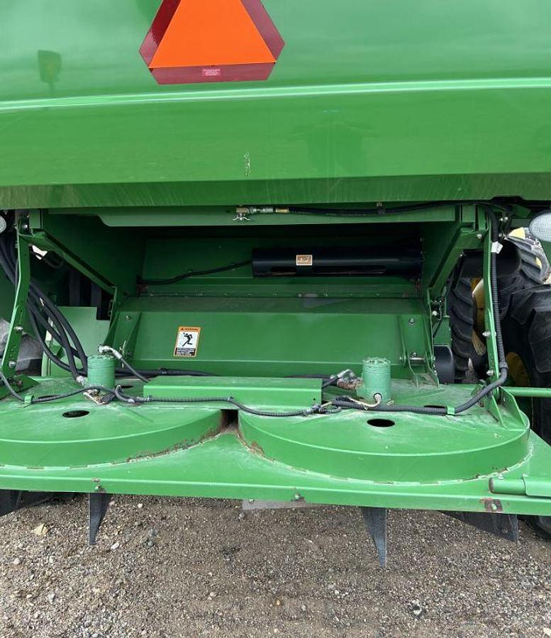 Used 2013 John Deere S670 Combine