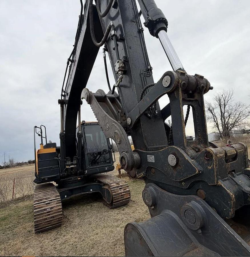 Used 2023 Hyundai HX160AL