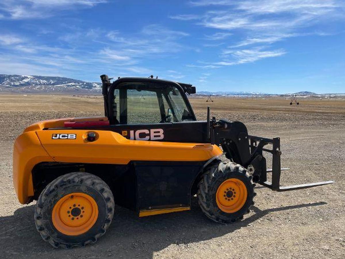 Used 2010 JCB 515-40