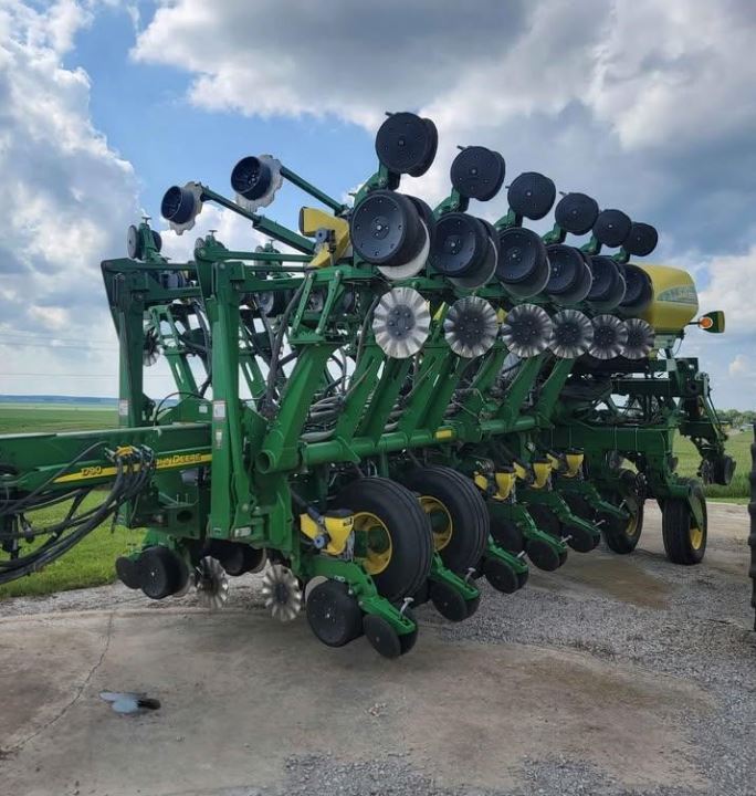 2010 John Deere 1790 Planter