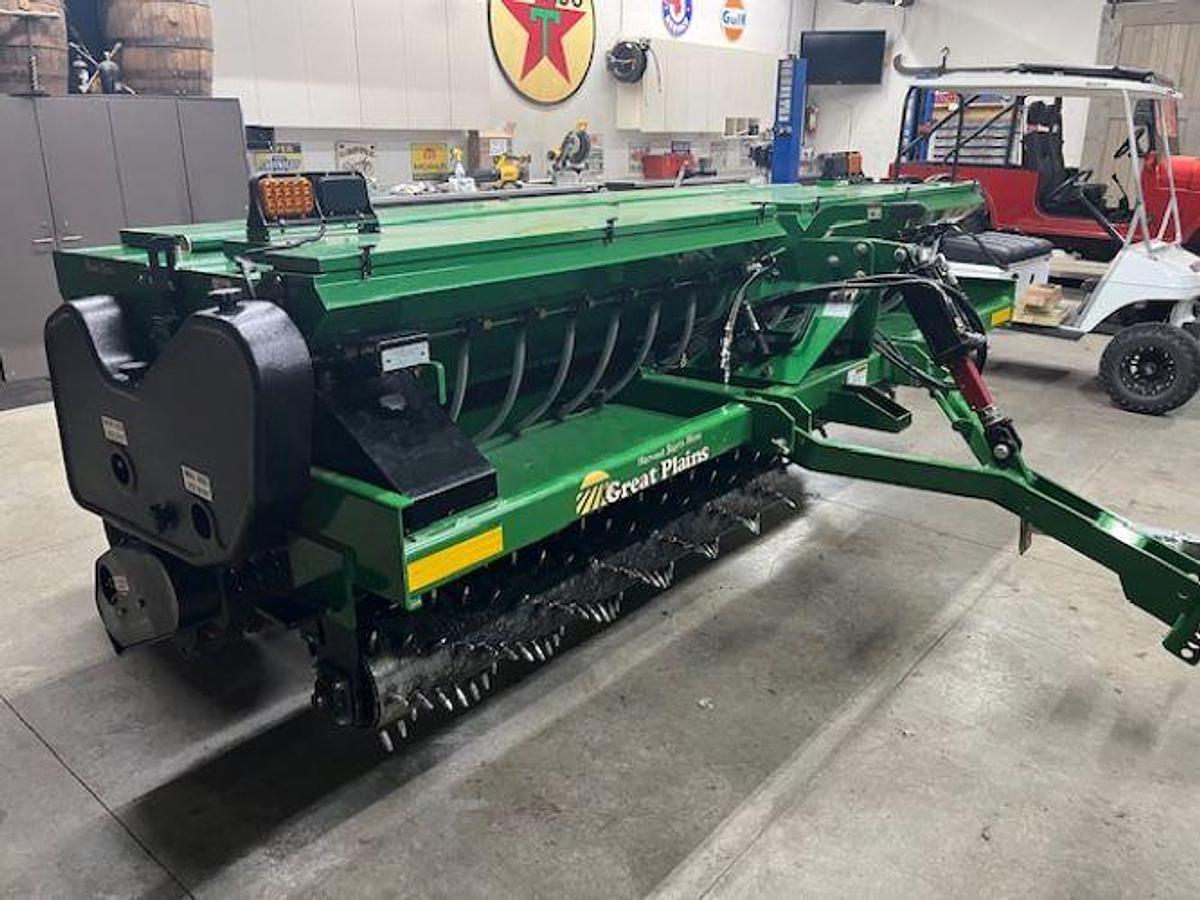 Used 2021 GREAT PLAINS NTS2611 Grass Seeder