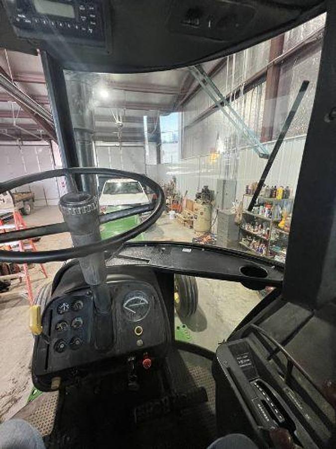 Used JOHN DEERE 4440