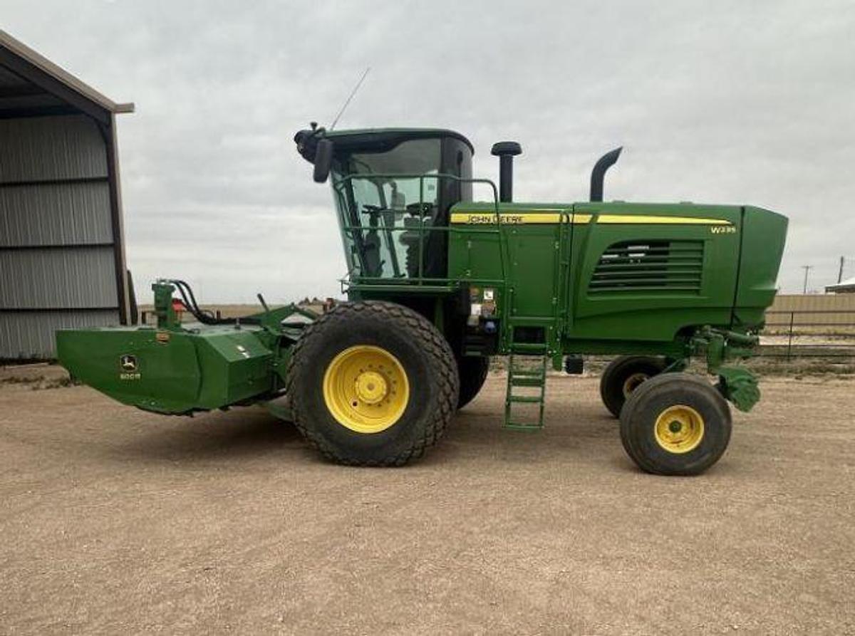 Used 2021 JOHN DEERE W235