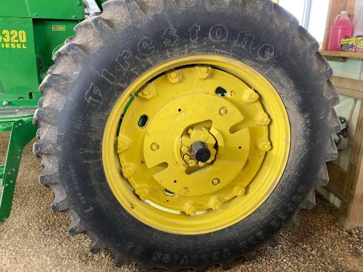 Used 1971 JOHN DEERE 4320 Tractor