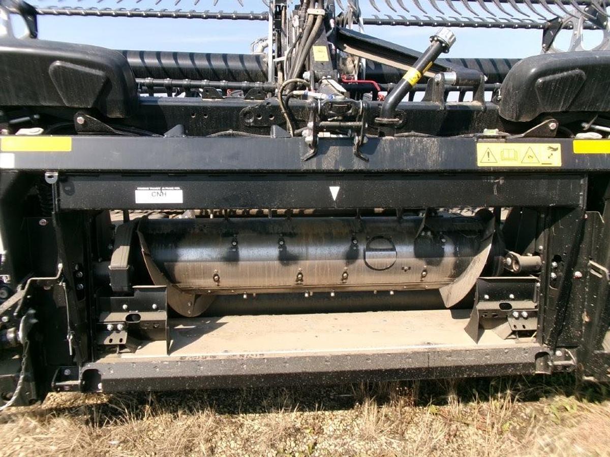 Used 2025 MacDon FD235 Headers