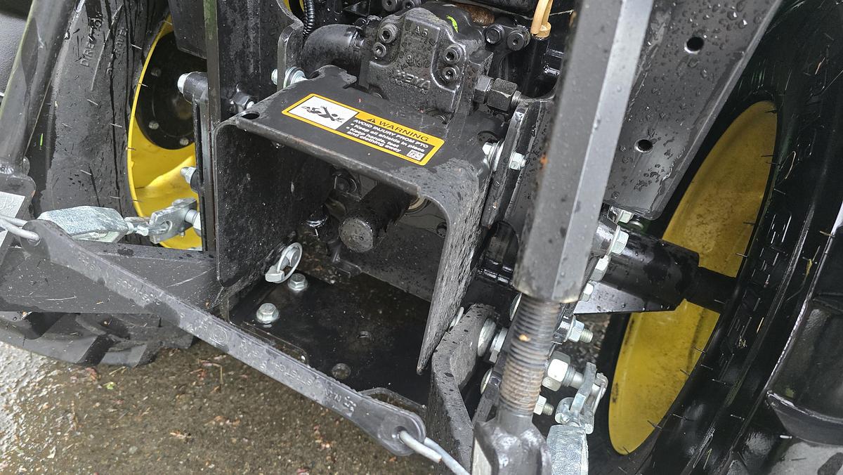 Used 2023 John Deere 2025R