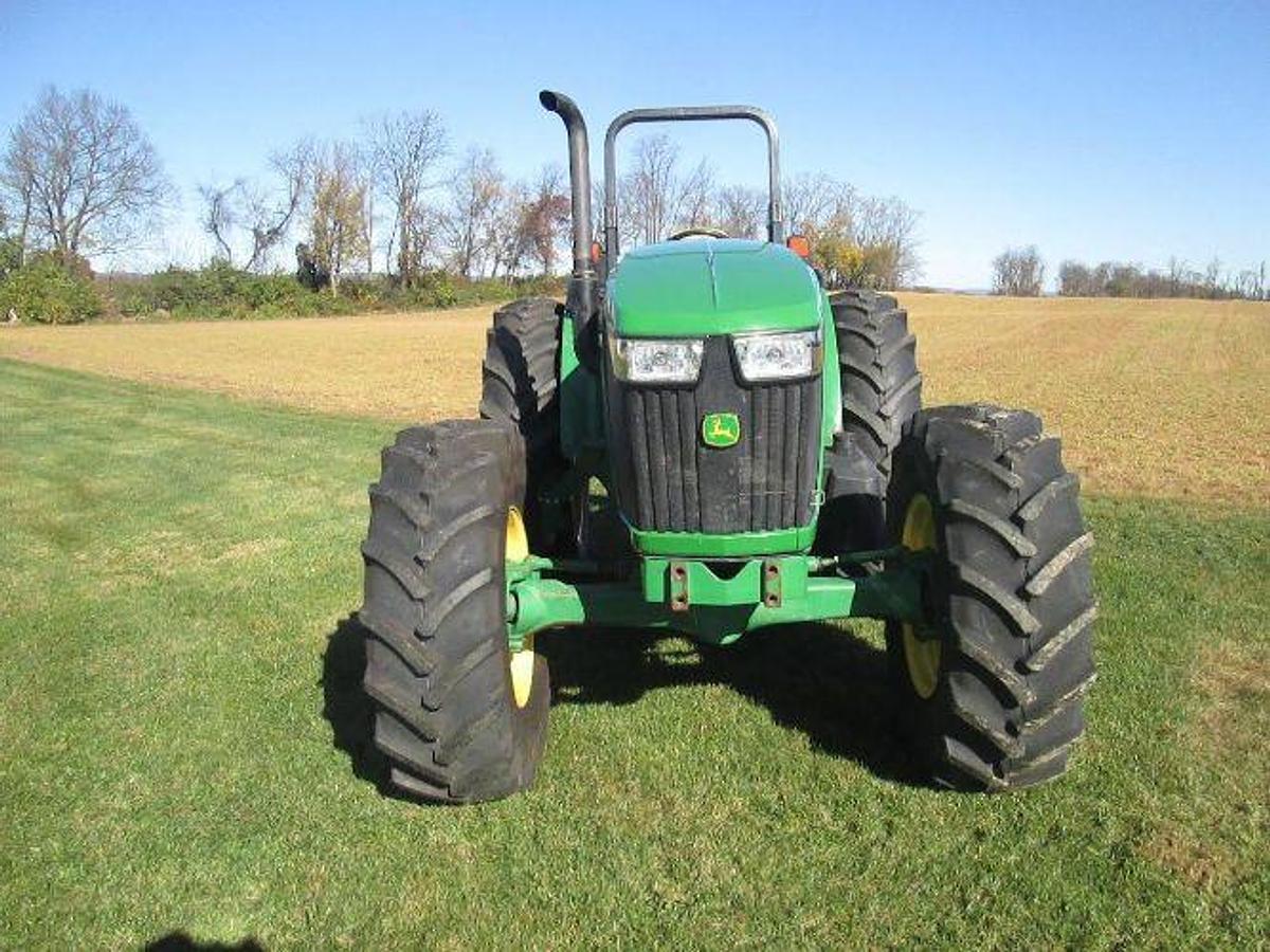 Used 2013 JOHN DEERE 5100M