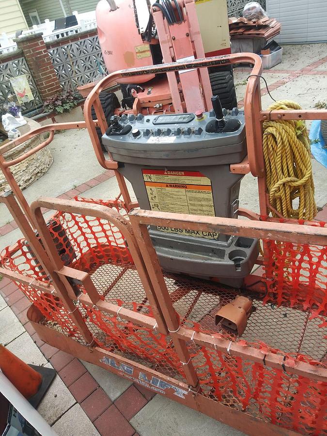 Used 2002 JLG 450 Lift