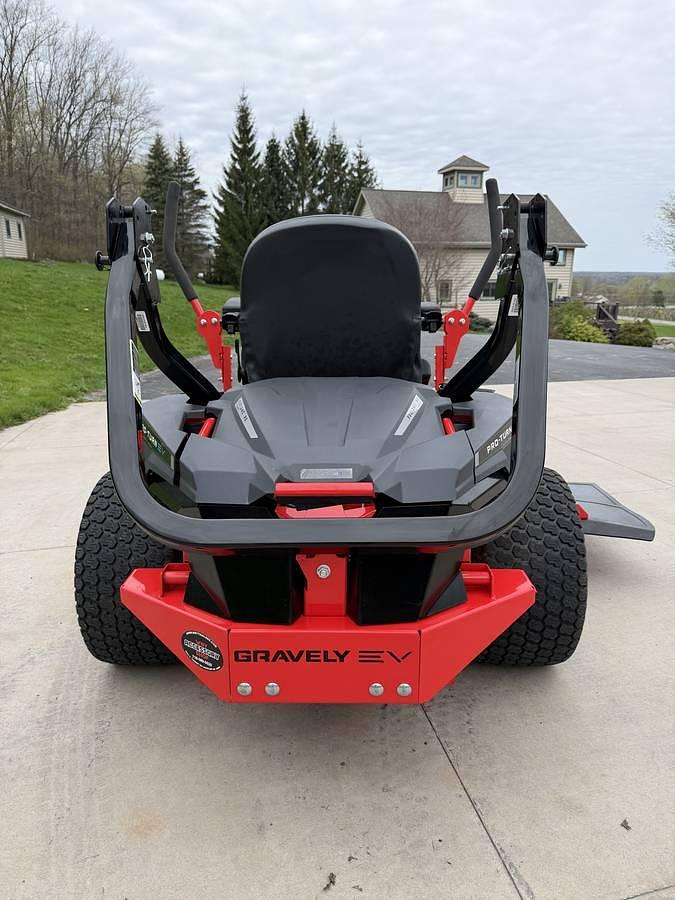 Used 2024 Gravely Electric Zero-Turn Mower 997007