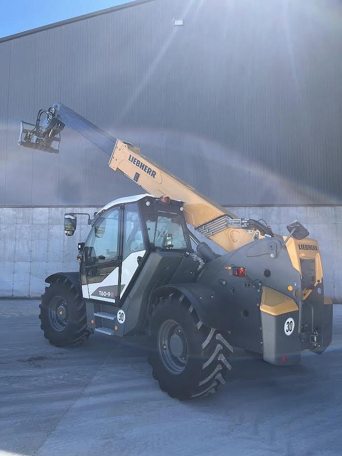 Used 2024 Liebherr T60-9S Telehandler