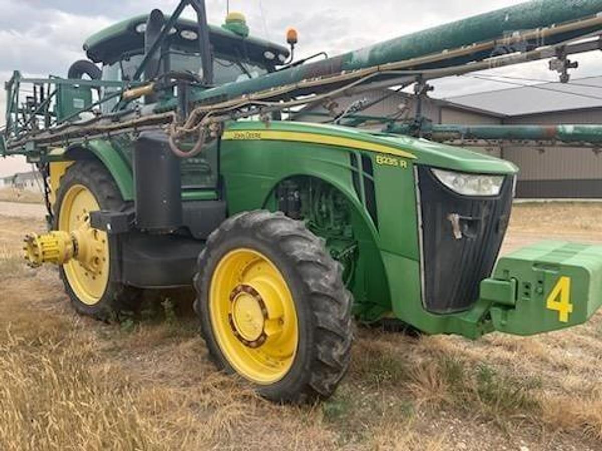 Used 2012 John Deere  8235R Tractor