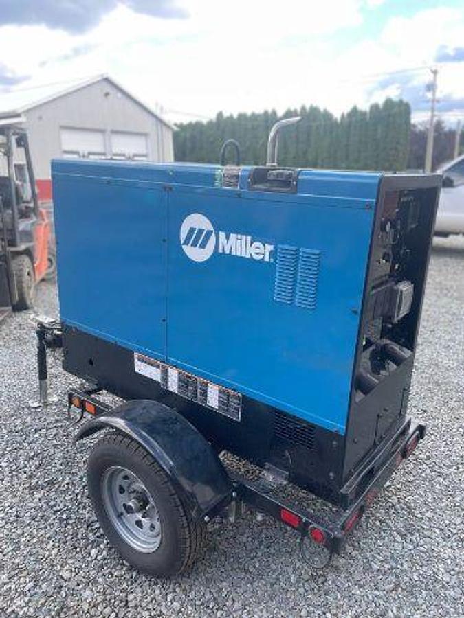 Used 2022 Miller Big Blue 500 Pro Towable Generator