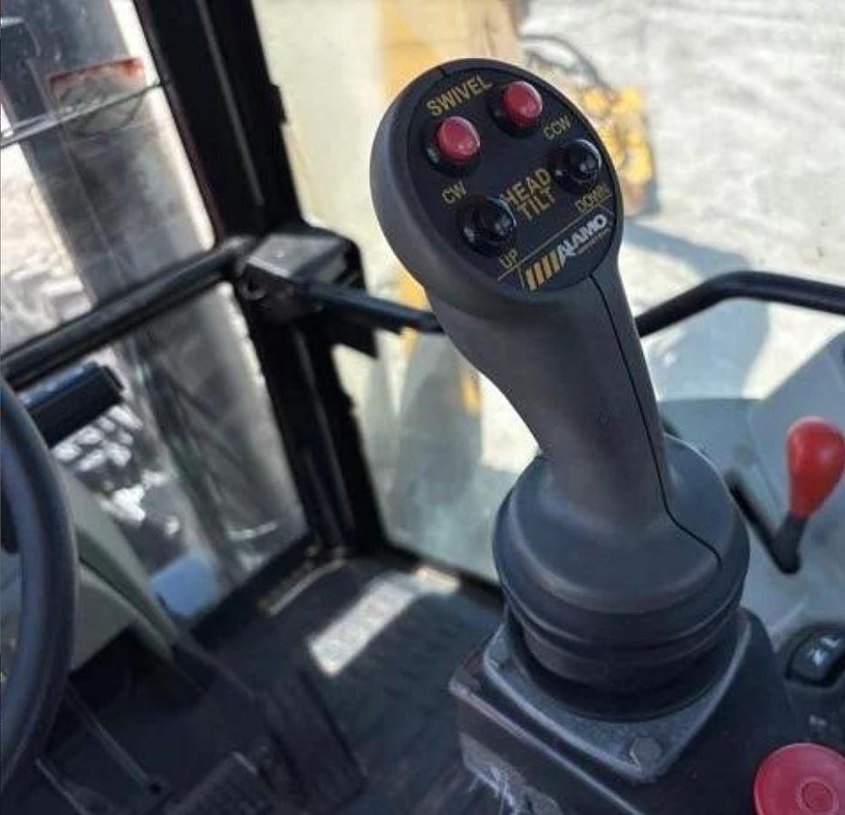 Used 2012 Massey Ferguson 5465 Tractor