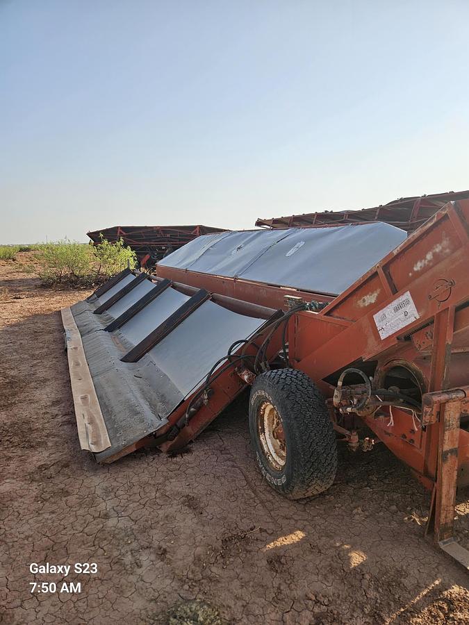 Used 1970 Pistachio Shaker and Catcher