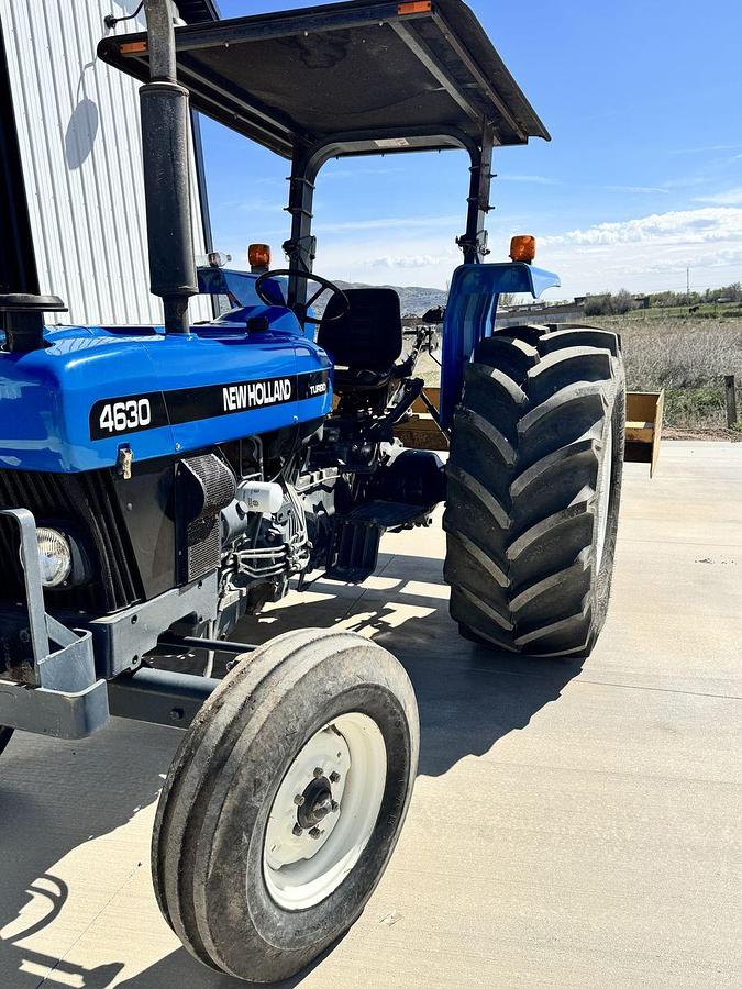 Used 1999 New Holland 4630