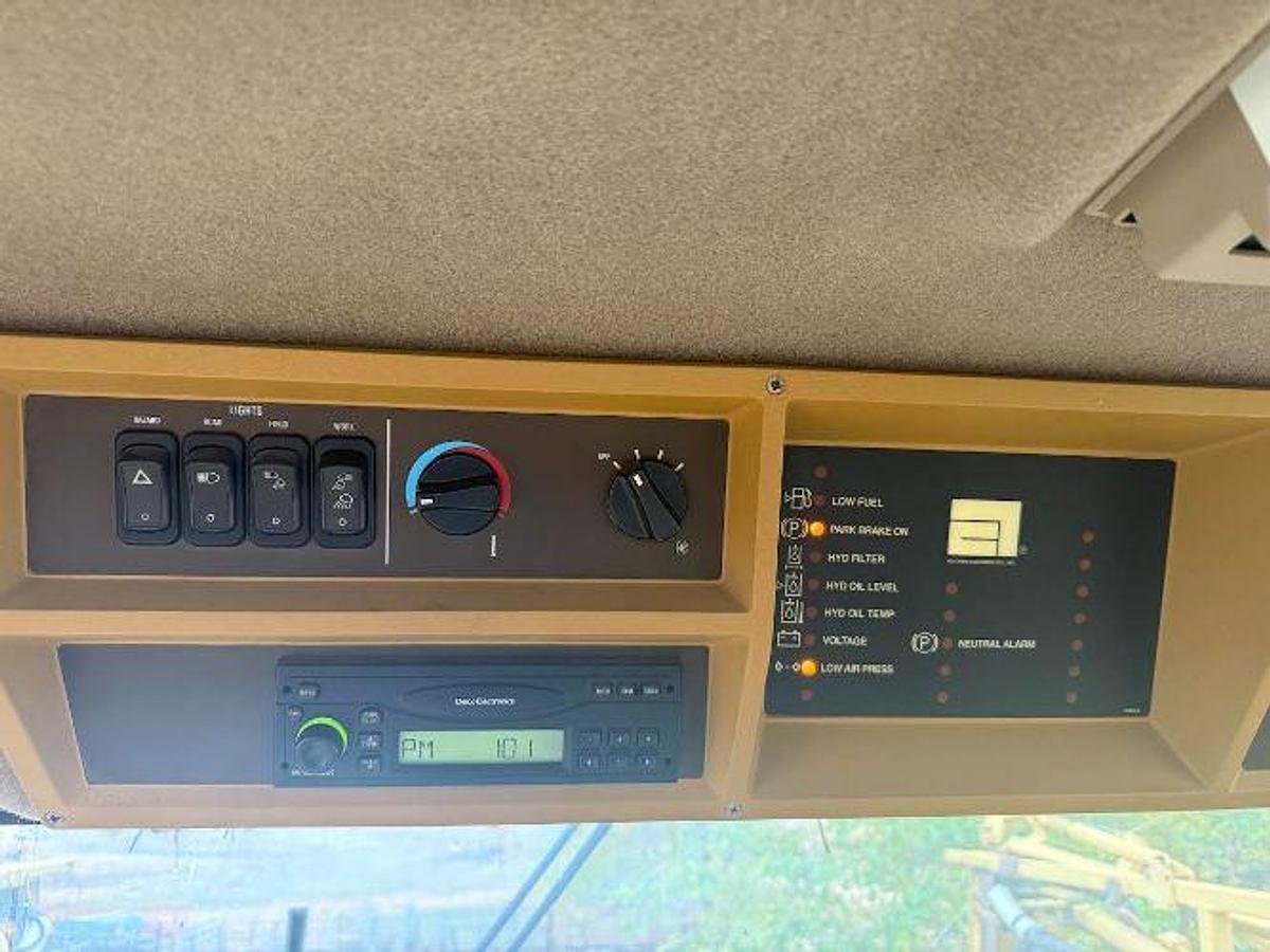 Used 2004 AG-Chem Rogator 1064