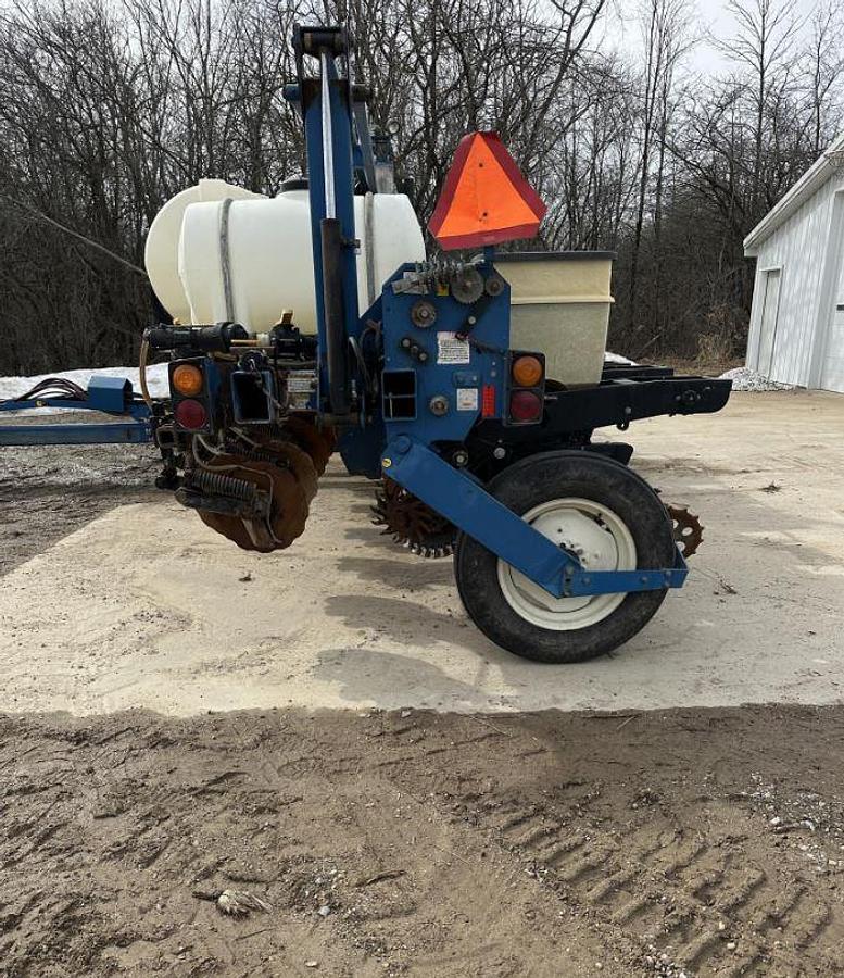 Used 1999 Kinze 2600