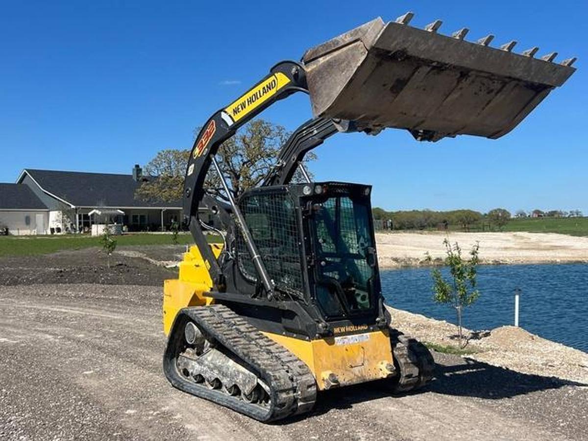 Used 2020 New Holland C-332