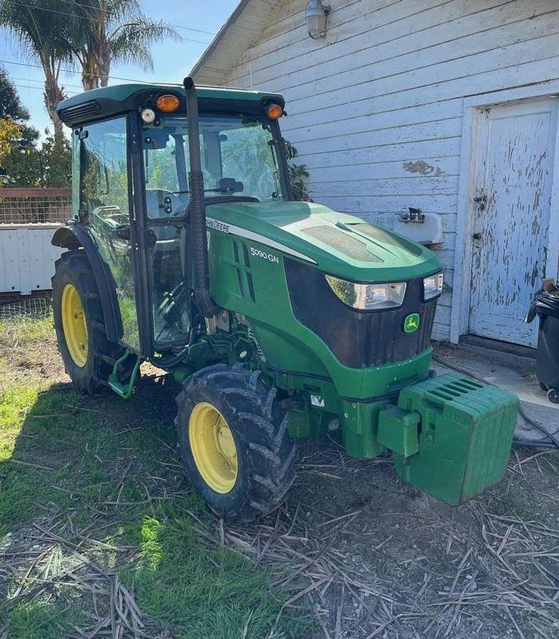Used 2017 JOHN DEERE 5090GN Tractor