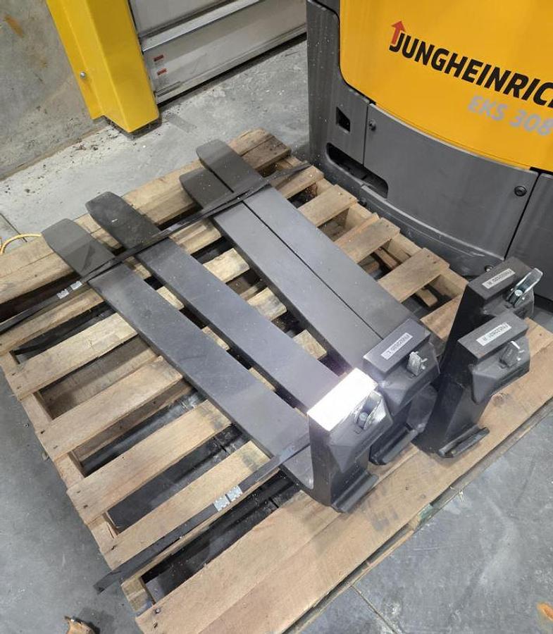 Used 2016 JUNGHEINRICH EKS308