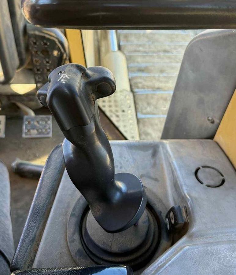 Used 2005 CATERPILLAR D6N XL Crawler Dozer