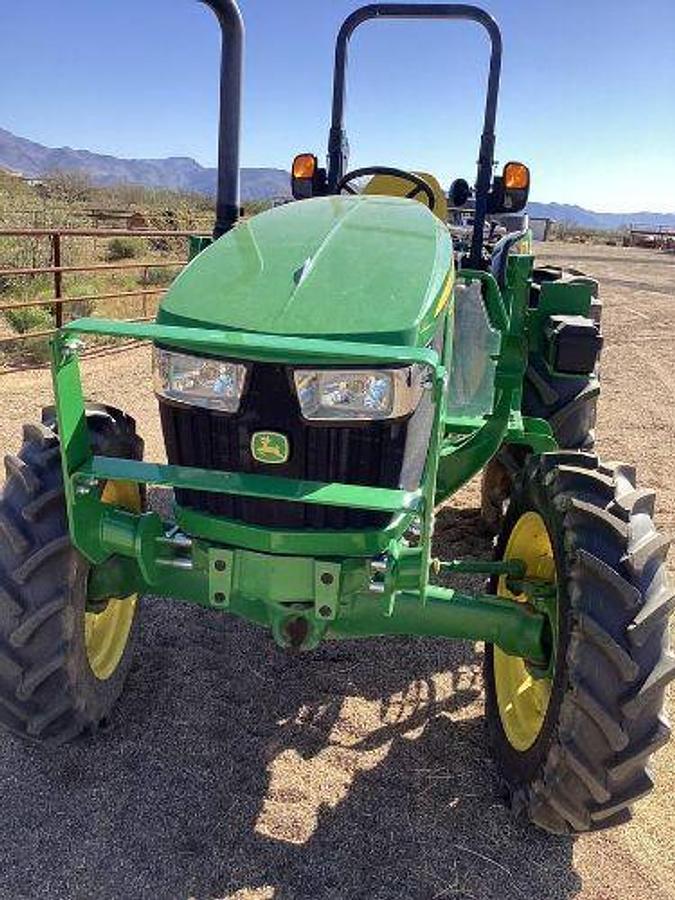 Used JOHN DEERE 5075E