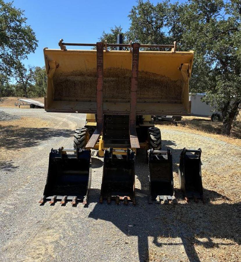 Used 2021 CATERPILLAR 420 Loader Backhoe