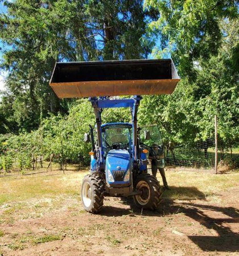 Used 2021 NEW HOLLAND Powerstar 75 Tractor