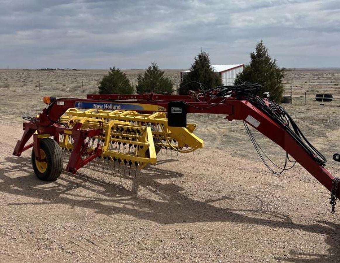 Used 2014 New Holland  216 Hay Rake