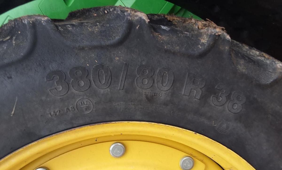 Used 2011 John Deere 7260R Tractor