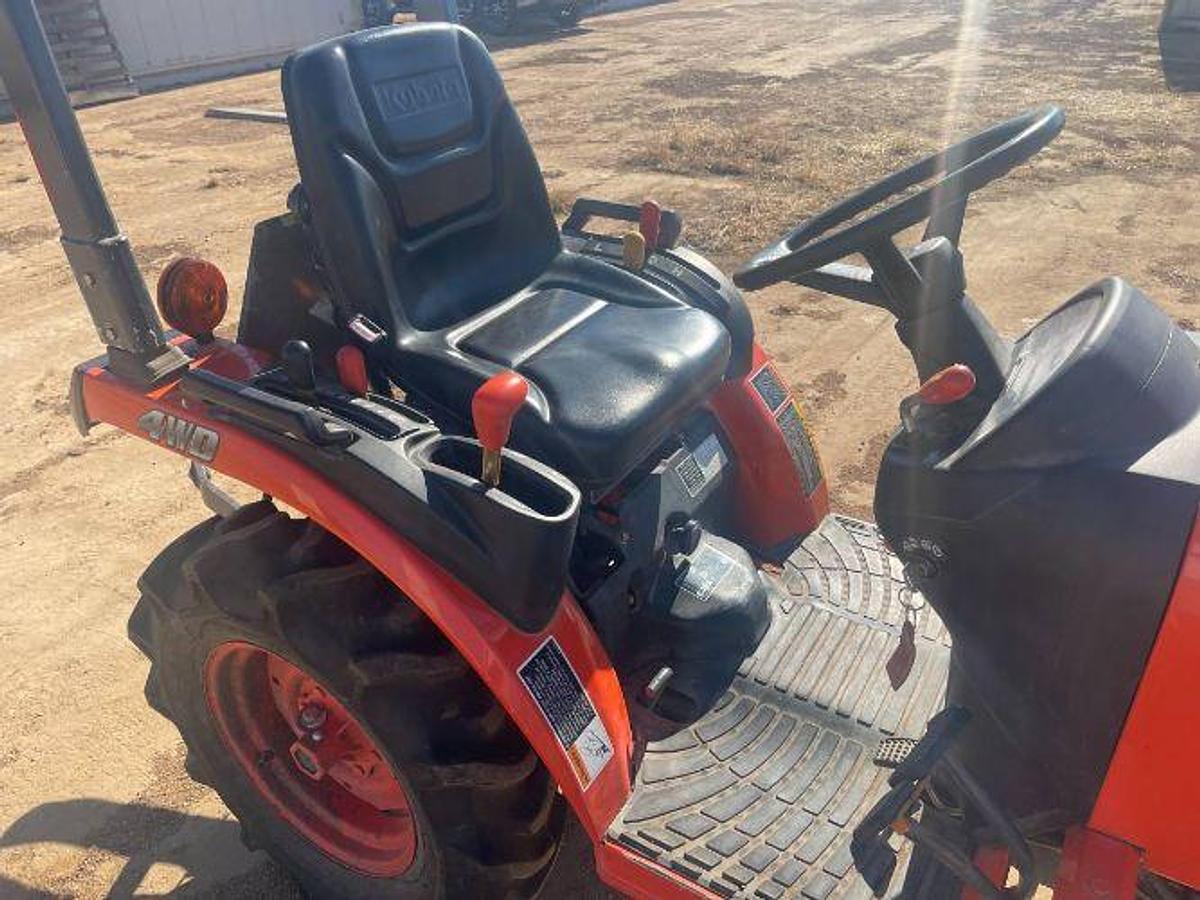 Used 2019 Kubota B2320 4WD Tractor