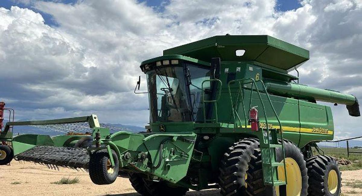 Used 2007 JOHN DEERE 9760 STS