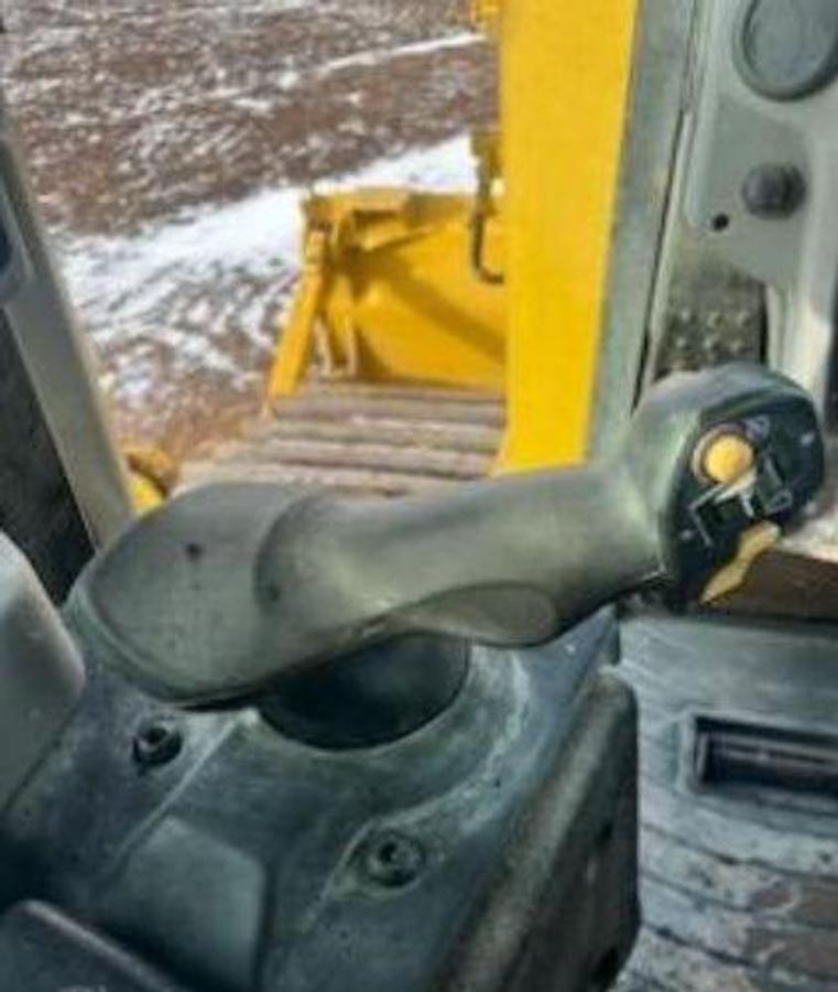 Used 2018 CATERPILLAR D6T LGP