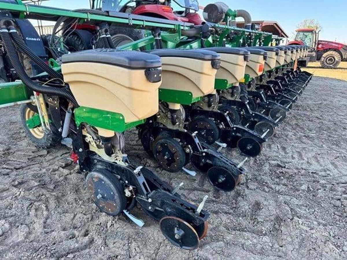 Used Great Plains 3P4025AH 12R36″-38″ Planter